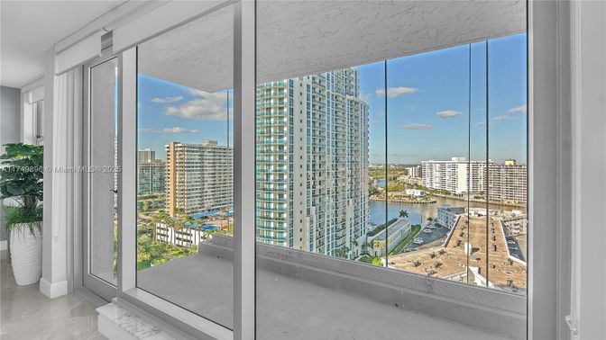 Water, Interior, Other, Skyline