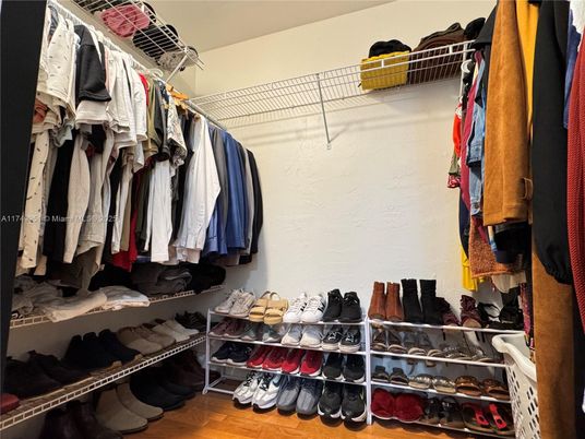 Interior, Walk-in Closets, Wood Texture Flooring