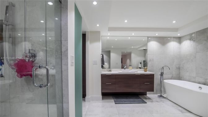Bathroom, Dual Sink Vanities, Free Standing Baths, Glass Shower, Interior, Recessed Lighting
