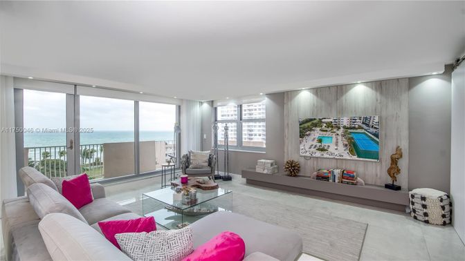 Interior, Living room, Recessed Lighting, Water