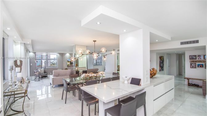 Dining room, Interior, Living room, Pendant Lights, Recessed Lighting
