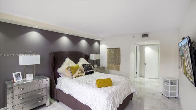 Bedroom, Interior, Recessed Lighting