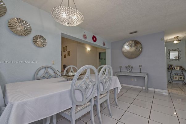 Dining room, Interior