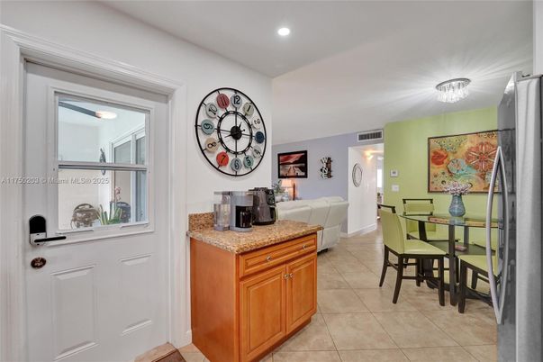 Dining room, Interior, Living room, Recessed Lighting