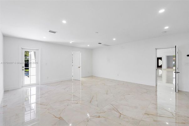 Empty room, Interior, Marble, Recessed Lighting