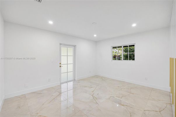 Empty room, Interior, Marble, Recessed Lighting