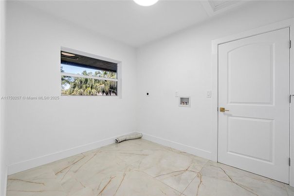 Empty room, Interior, Marble, Recessed Lighting