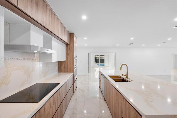 Interior, Kitchen, Marble, Recessed Lighting
