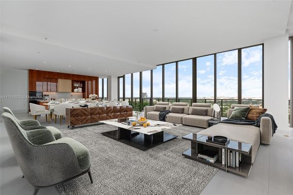 Dining room, Interior, Kitchen, Living room, Recessed Lighting