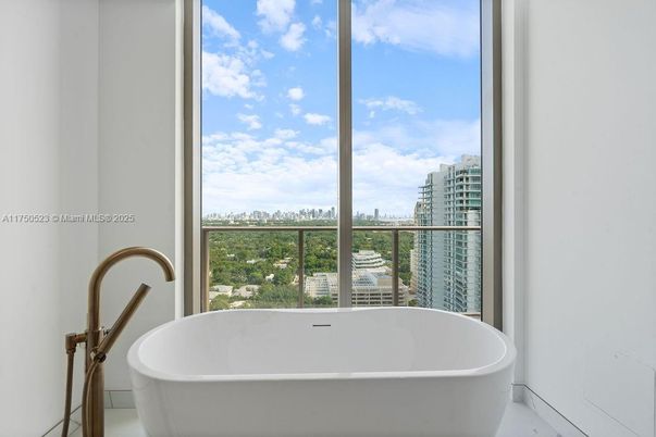 Bathroom, Free Standing Baths, Interior