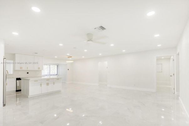 Empty room, Interior, Kitchen, Recessed Lighting
