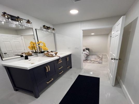 Bathroom, Bedroom, Dual Sink Vanities, Interior, Recessed Lighting