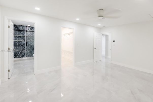 Bathroom, Empty room, Interior, Recessed Lighting