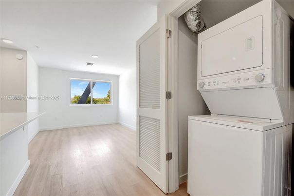 Interior, Recessed Lighting, Utility Closets, Washer, Wood Texture Flooring