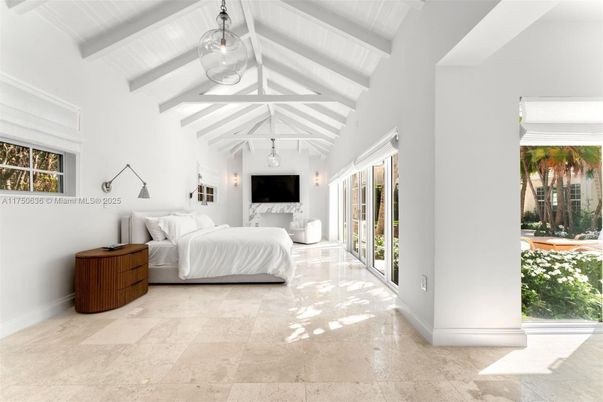 Bedroom, Interior, Pendant Lights