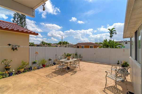 Backyard, Exterior