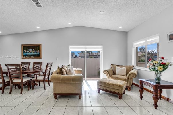 Dining room, Interior, Living room, Recessed Lighting