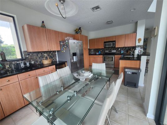 Dining room, Interior, Kitchen, Stainless Steel Appliances