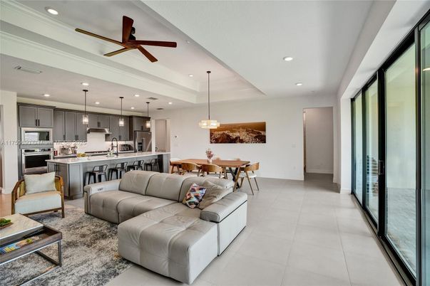 Dining room, Interior, Kitchen, Living room, Pendant Lights, Recessed Lighting, Stainless Steel Appliances