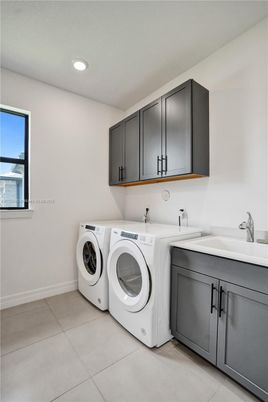 Interior, Recessed Lighting, Washer