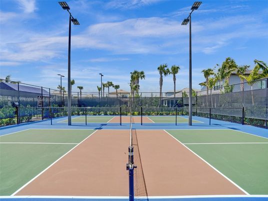 Exterior, Tennis Courts