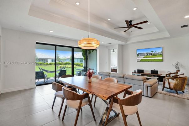 Dining room, Interior, Living room, Pendant Lights, Recessed Lighting