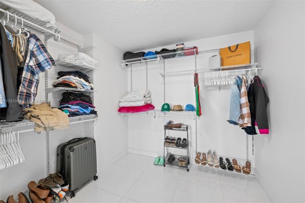 Interior, Walk-in Closets
