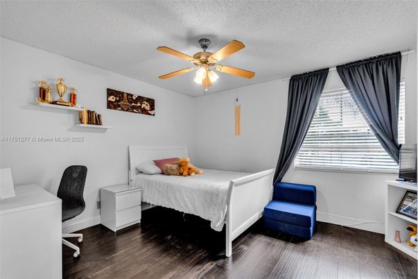 Bedroom, Home Office, Interior, Wood Texture Flooring