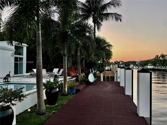 Exterior, Pool, Water