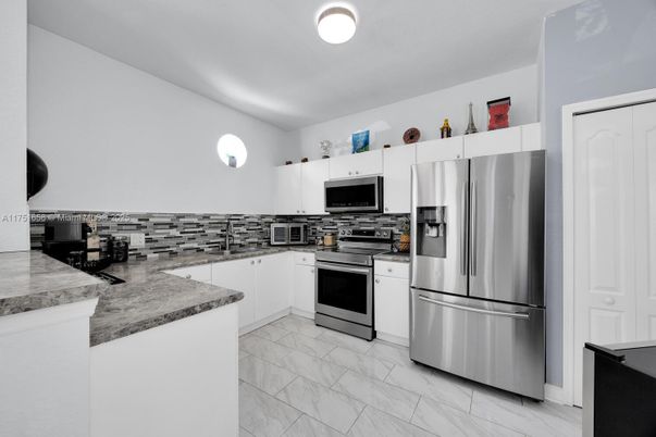 Interior, Kitchen, Marble, Stainless Steel Appliances