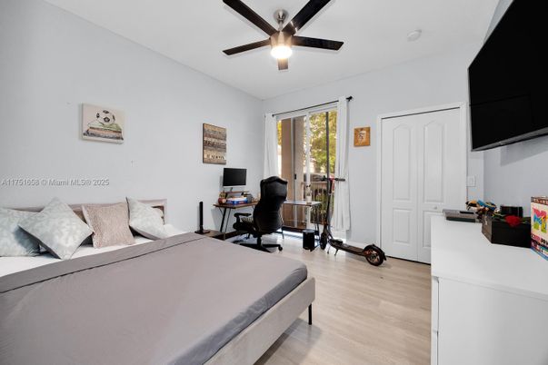 Bedroom, Home Office, Interior, Wood Texture Flooring