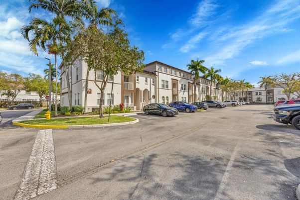 Exterior, Facade, Condo Building