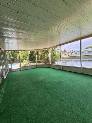 Interior, Sun Room, Water
