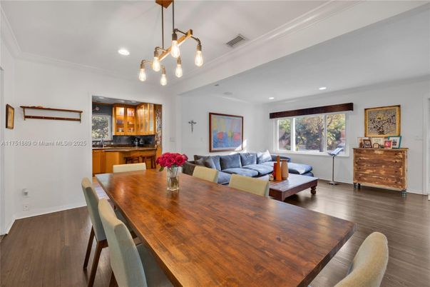 Dining room, Interior, Living room, Pendant Lights, Recessed Lighting, Wood Texture Flooring