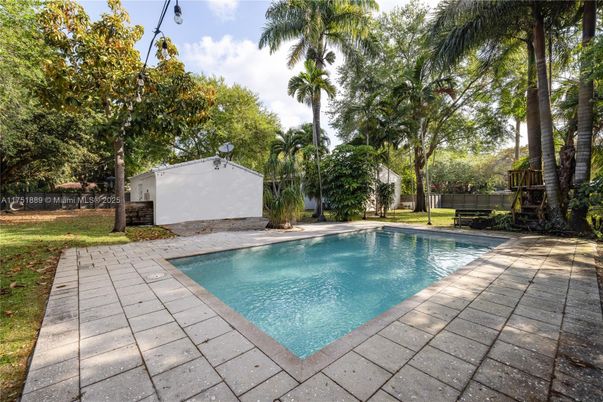 Detached Garage, Exterior, Pool
