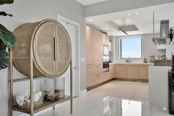 Interior, Kitchen, Marble, Pendant Lights, Recessed Lighting