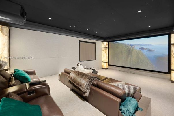 Interior, Projection Screen, Recessed Lighting, Theatre Room