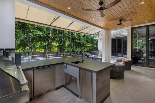 Exterior, Recessed Lighting