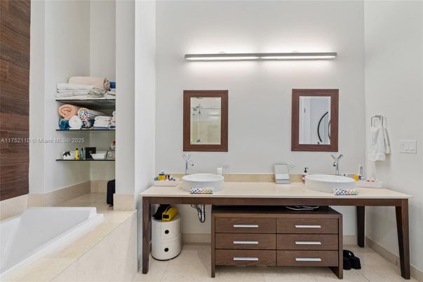 Bathroom, Dual Sink Vanities, Interior