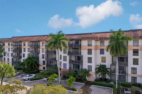 Exterior, Facade, Condo Building