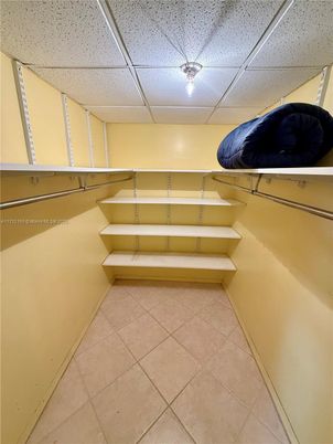Interior, Walk-in Closets