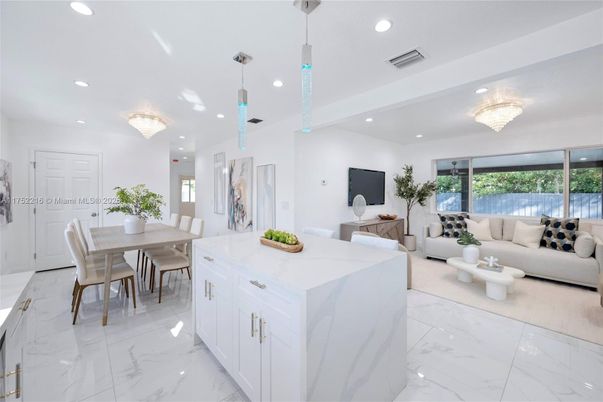 Chandelier, Dining room, Interior, Living room, Marble, Pendant Lights, Recessed Lighting
