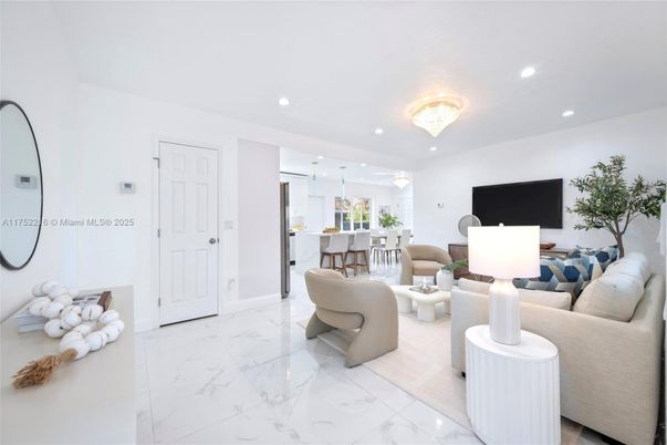 Chandelier, Dining room, Interior, Kitchen, Living room, Marble, Pendant Lights, Recessed Lighting