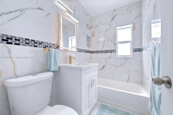 Bathroom, Interior, Marble Walls