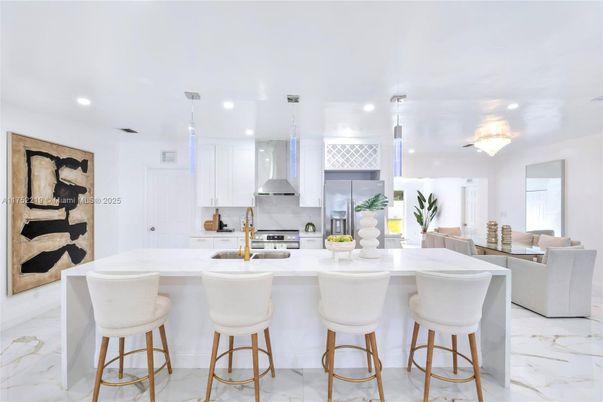 Dining room, Interior, Kitchen, Marble, Pendant Lights, Recessed Lighting, Stainless Steel Appliances