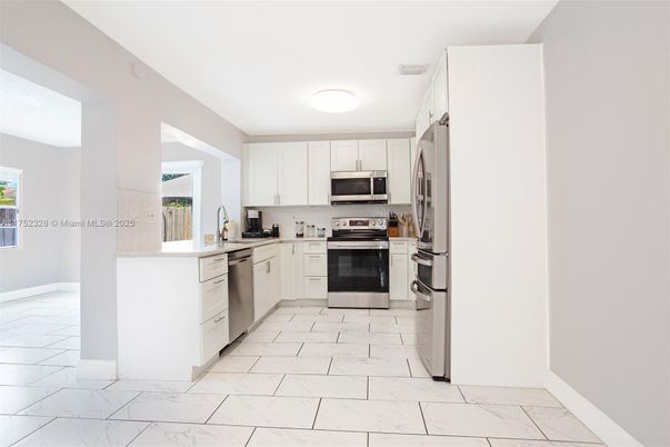 Interior, Kitchen, Marble, Stainless Steel Appliances