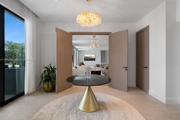 Chandelier, Dining room, Interior, Pendant Lights