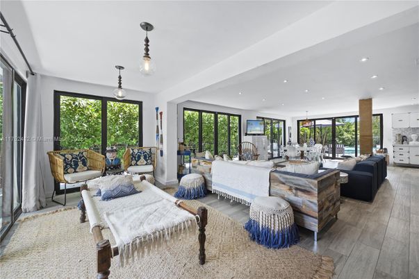 Bedroom, Interior, Living room, Pendant Lights, Recessed Lighting, Wood Texture Flooring