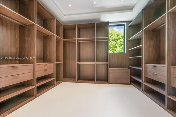 Interior, Recessed Lighting, Walk-in Closets