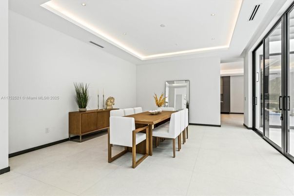 Dining room, Interior, Recessed Lighting